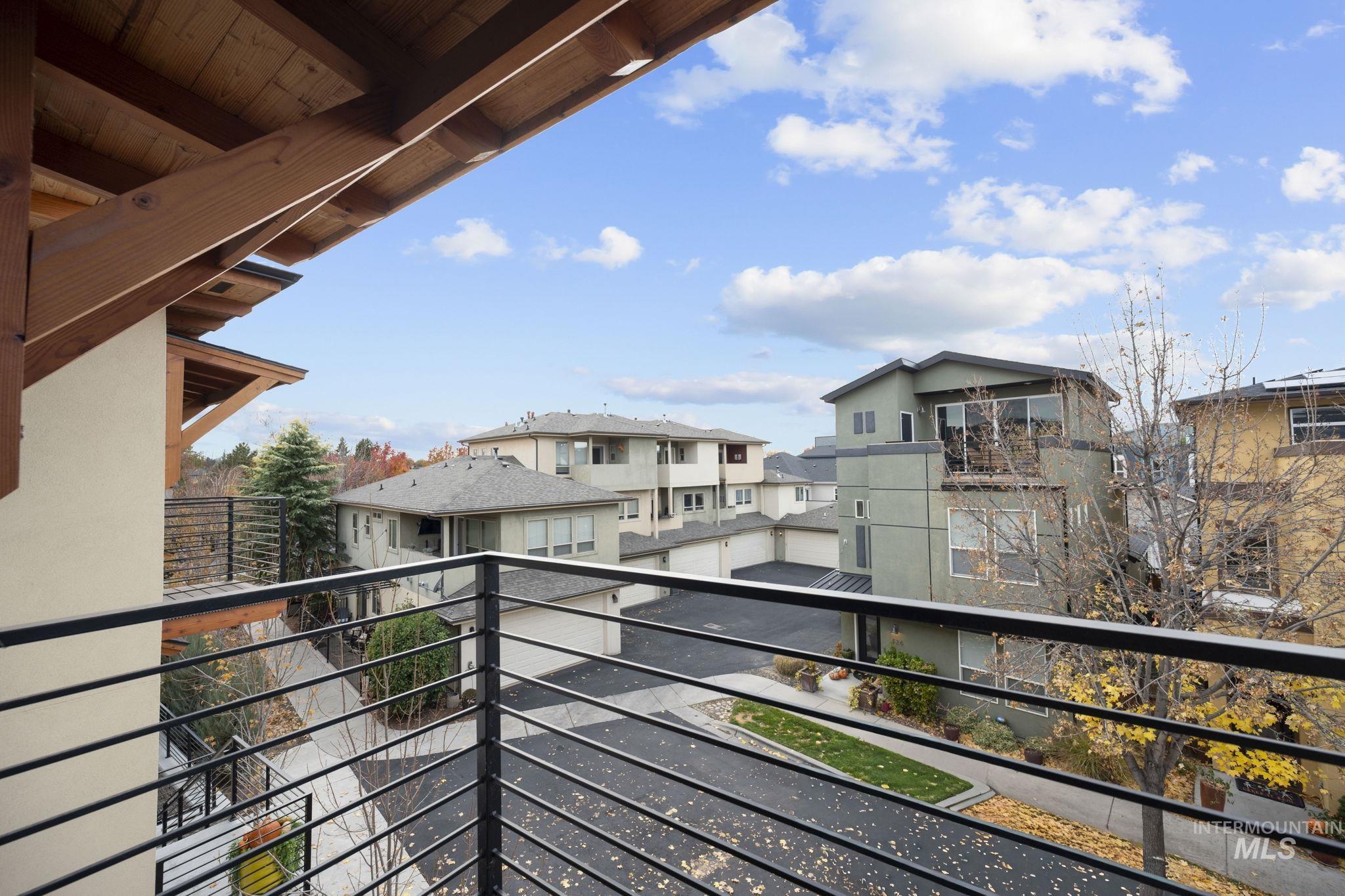 429 E Water Pocket Ln