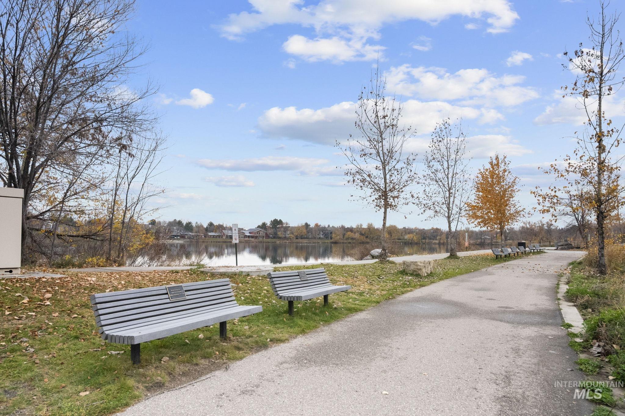 429 E Water Pocket Ln