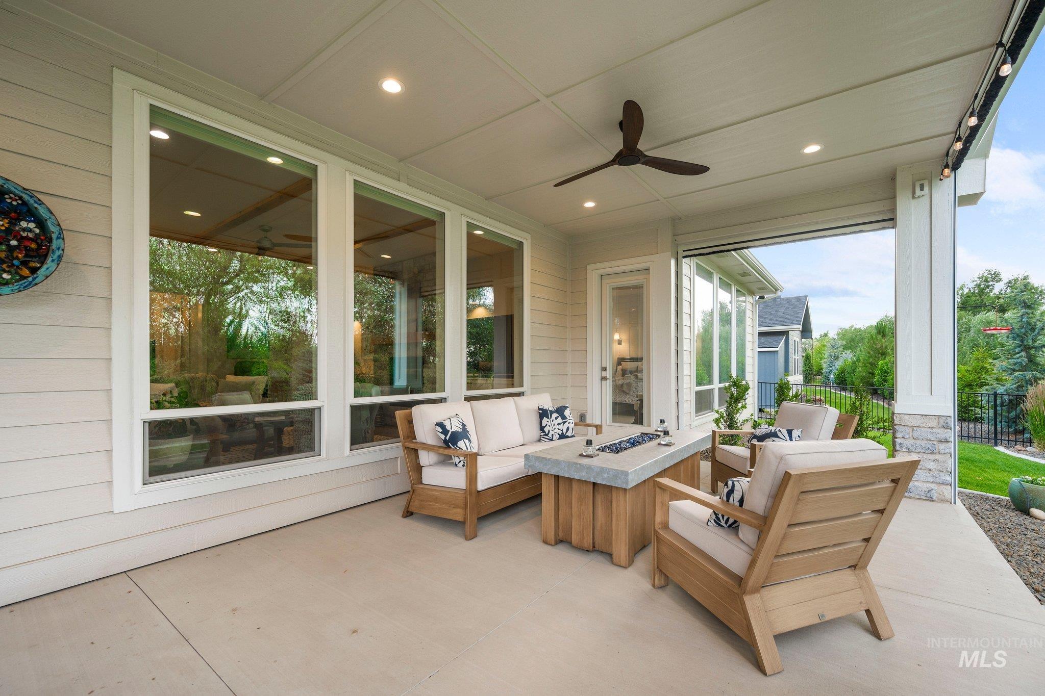 6334 Chateau Ct