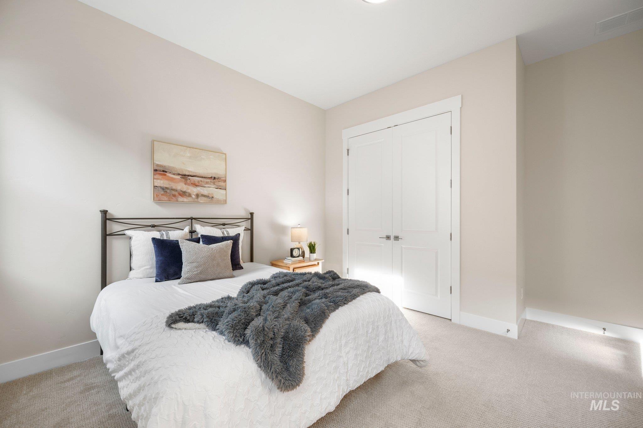 6334 Chateau Ct