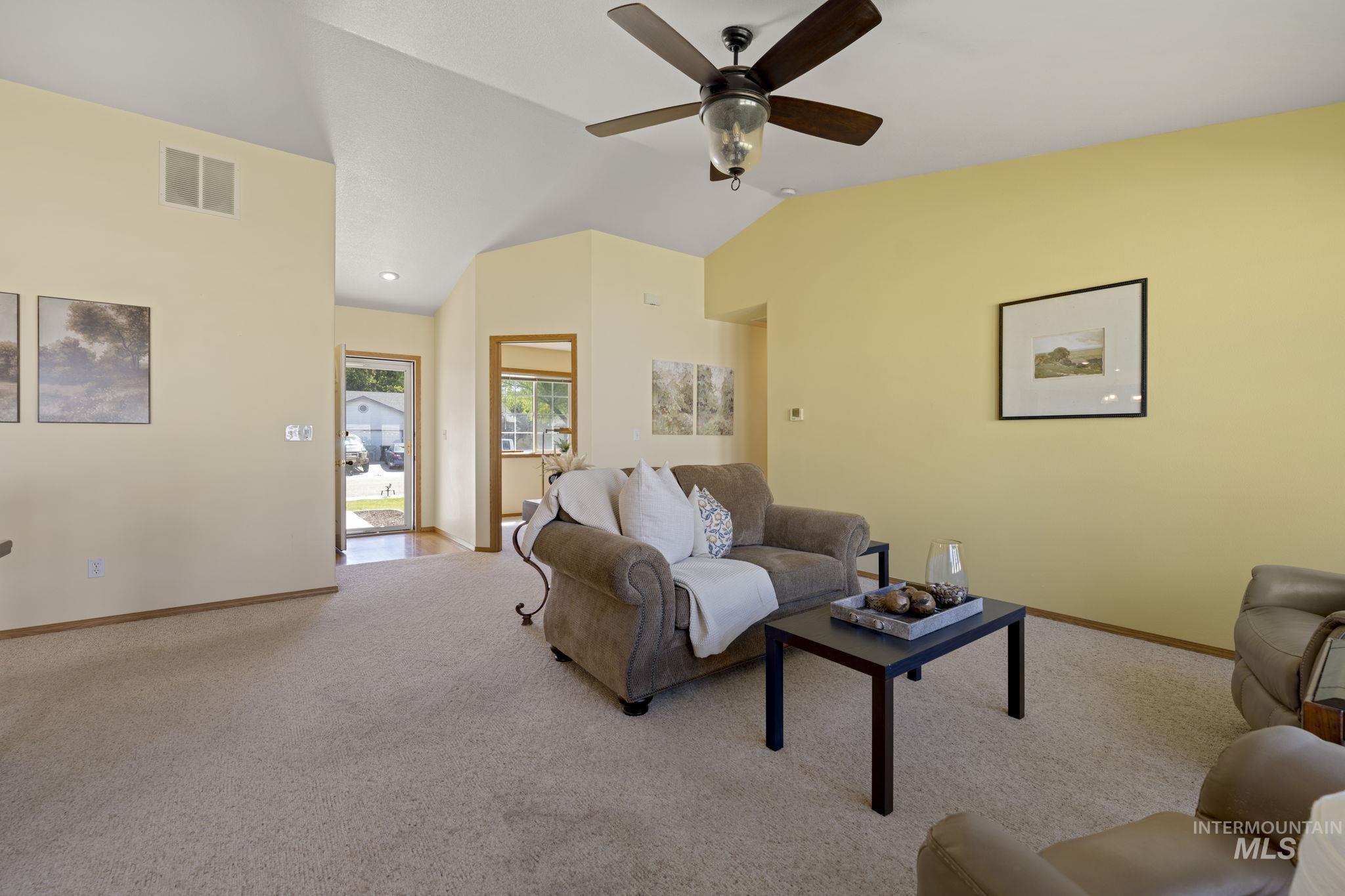 3114 Sunridge Dr