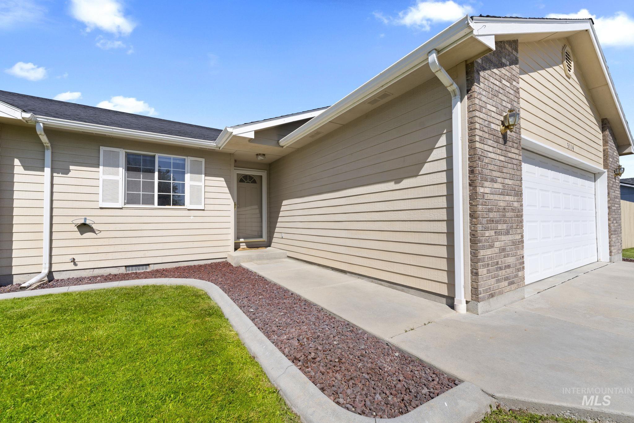 3114 Sunridge Dr