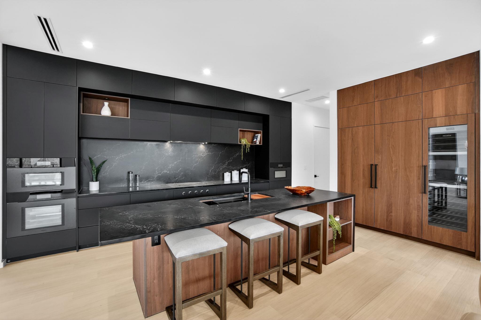 2319 Cypress PT E