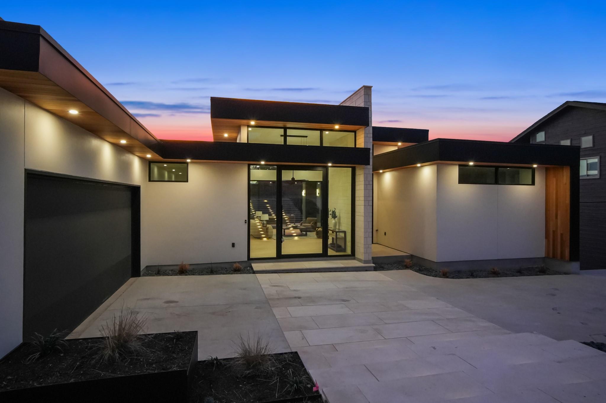 2319 Cypress PT E