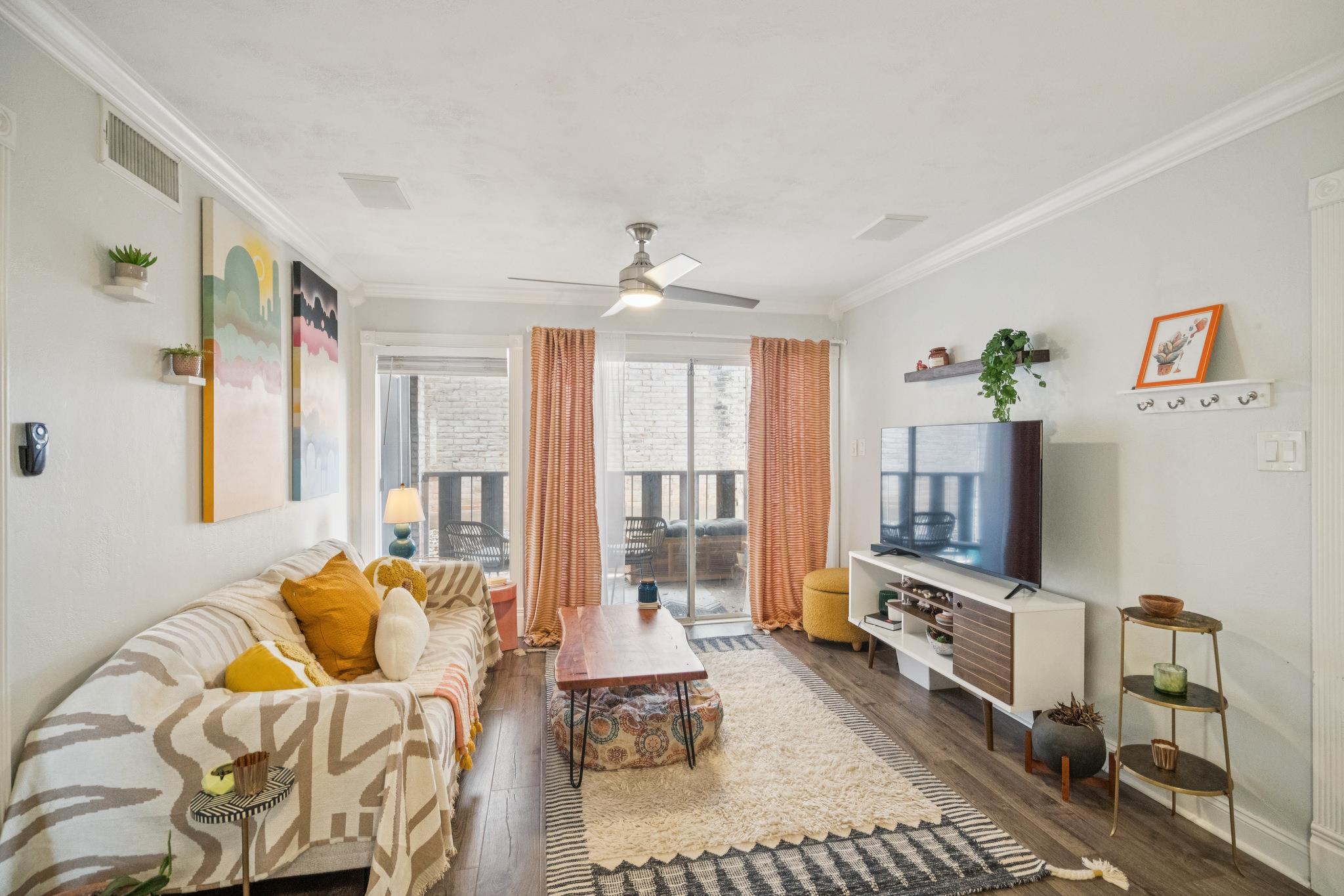 1304 Summit ST # 107