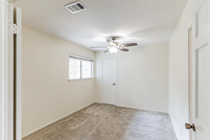 2203 Farnswood CIR