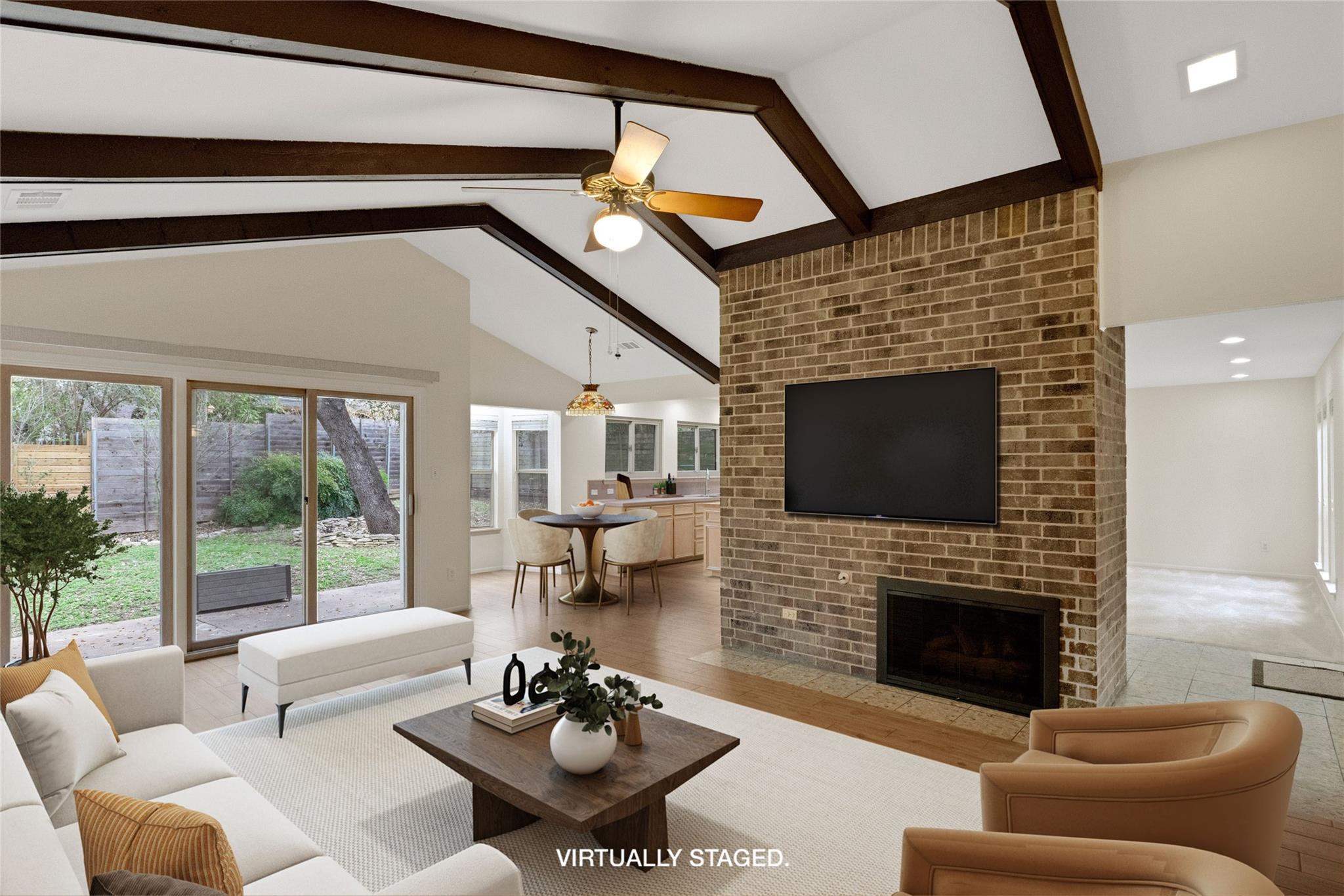 2203 Farnswood CIR