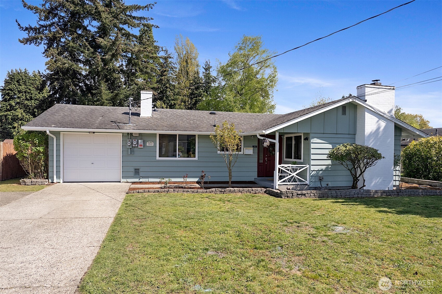 1313 N Lenore Drive