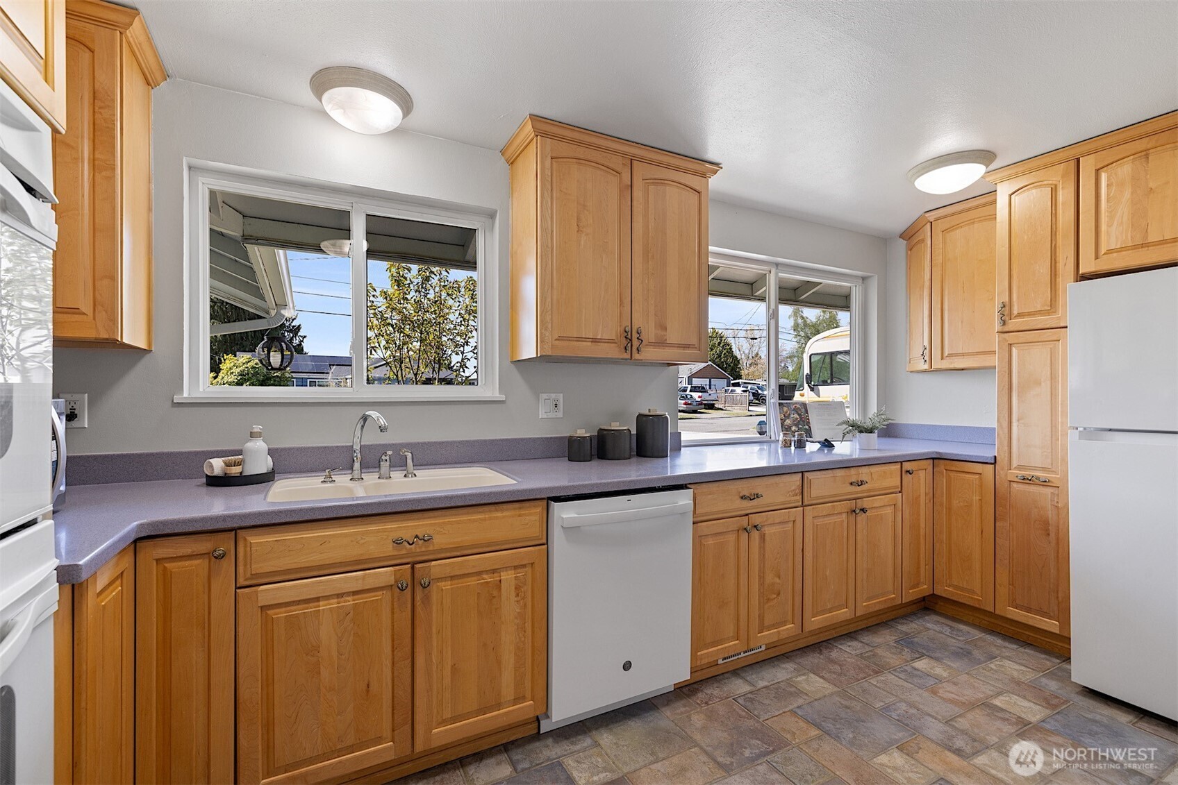 1313 N Lenore Drive