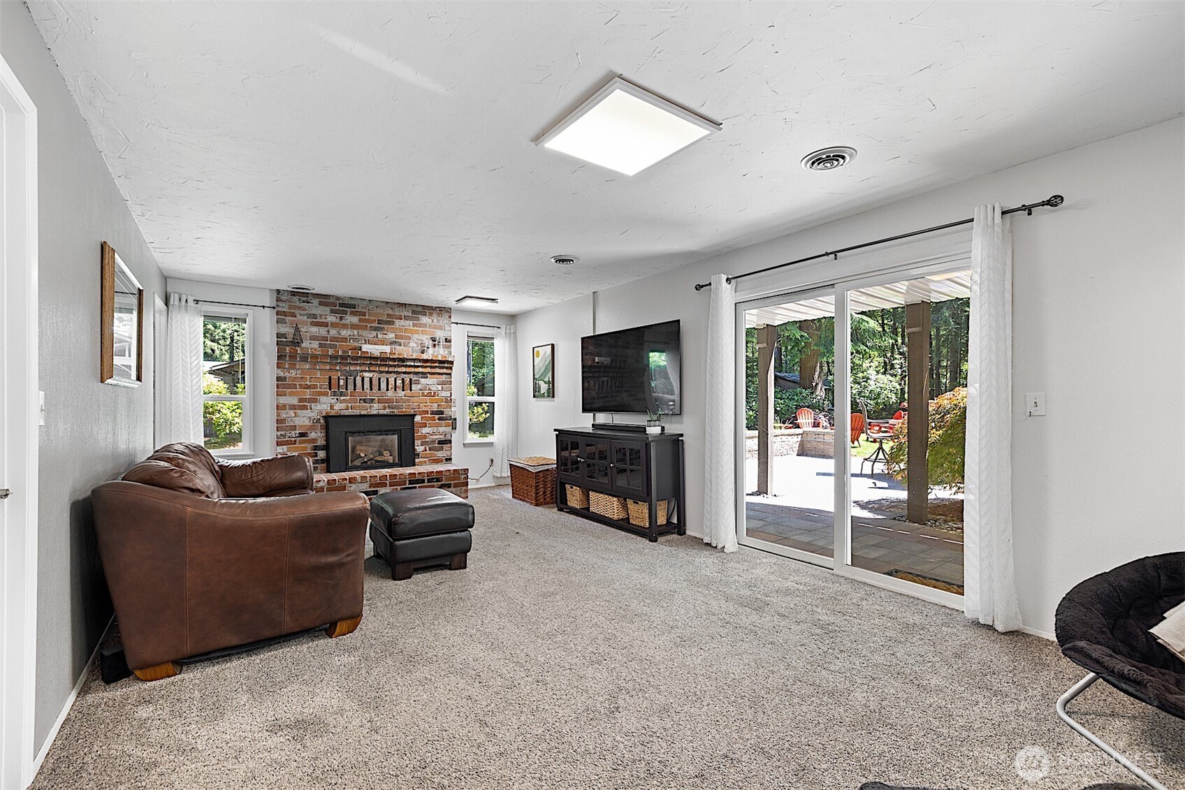 856 Island Boulevard
