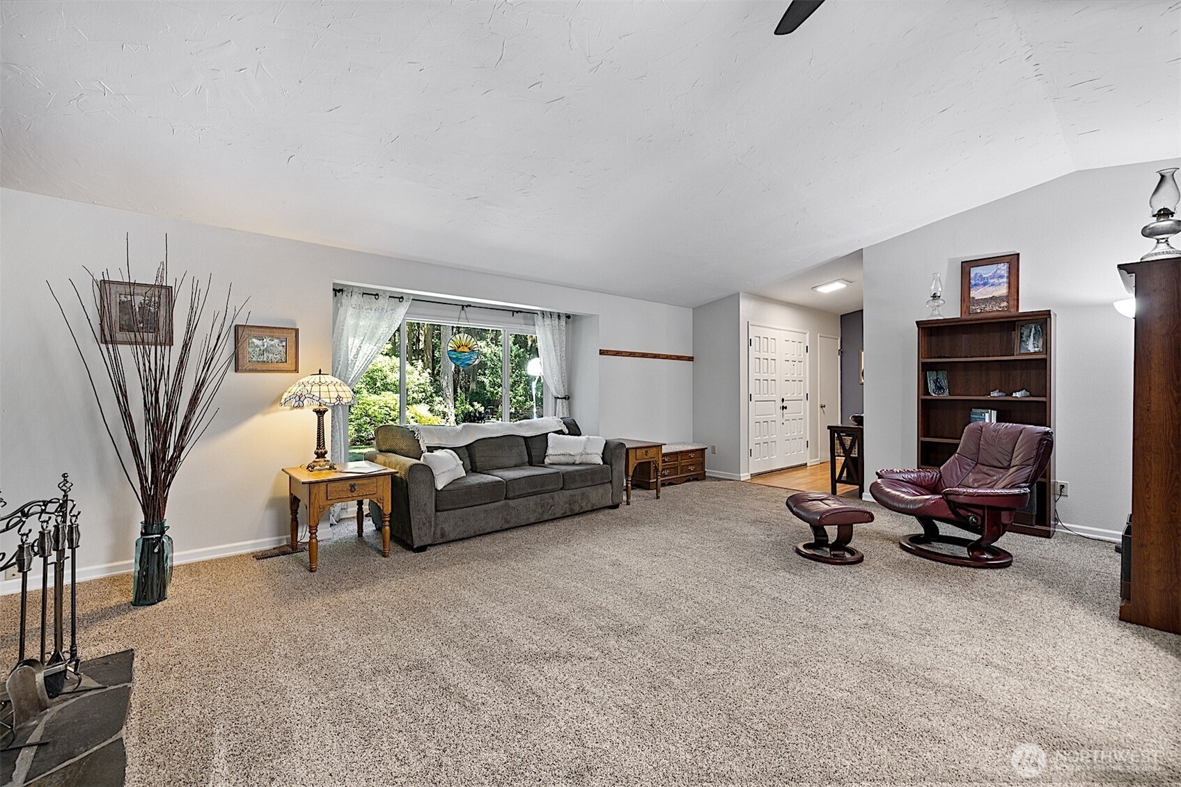 856 Island Boulevard