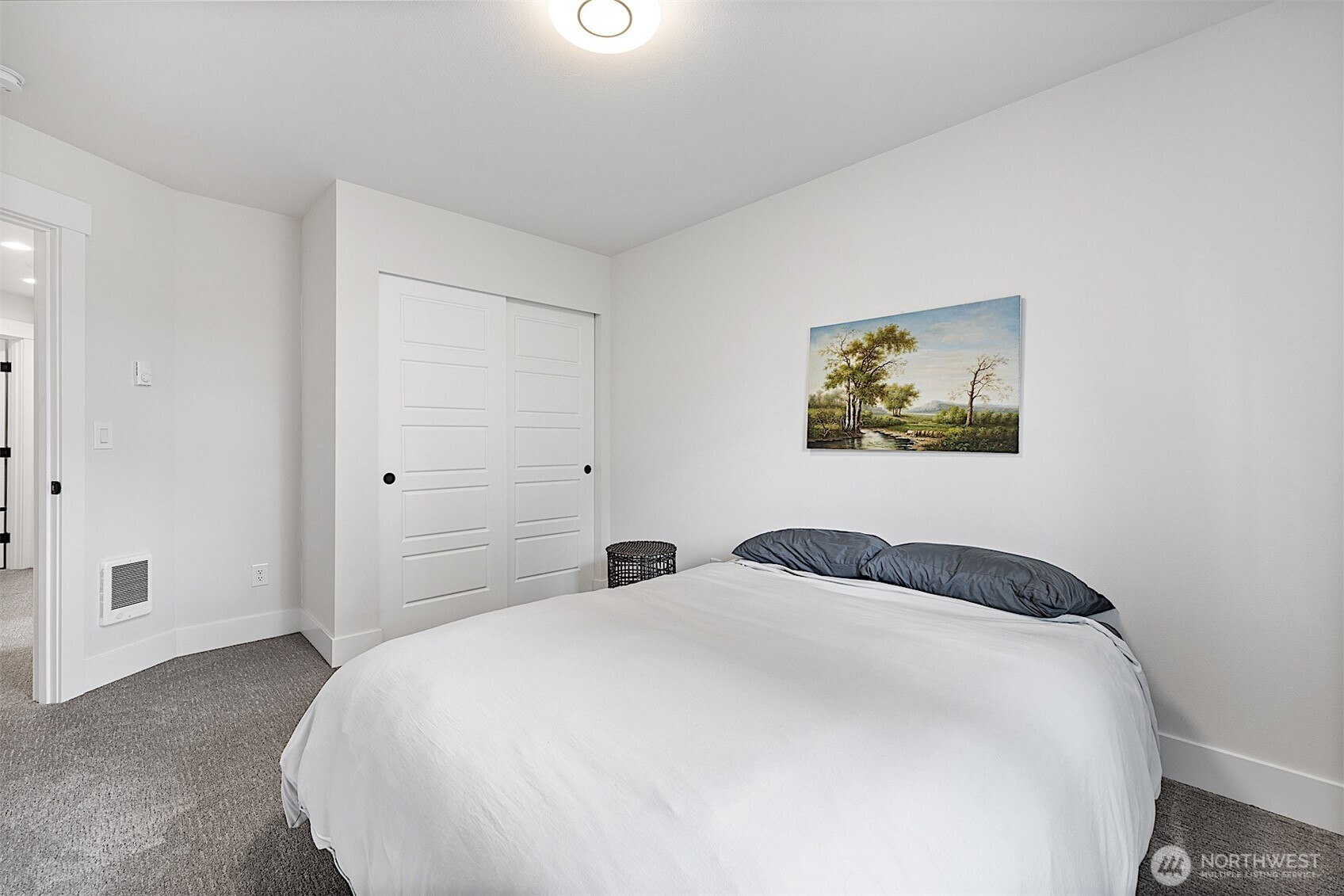 10111 12th Avenue E