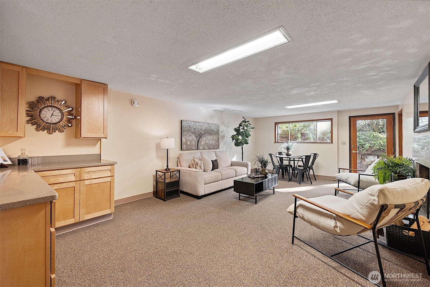 6421 144th Street NW