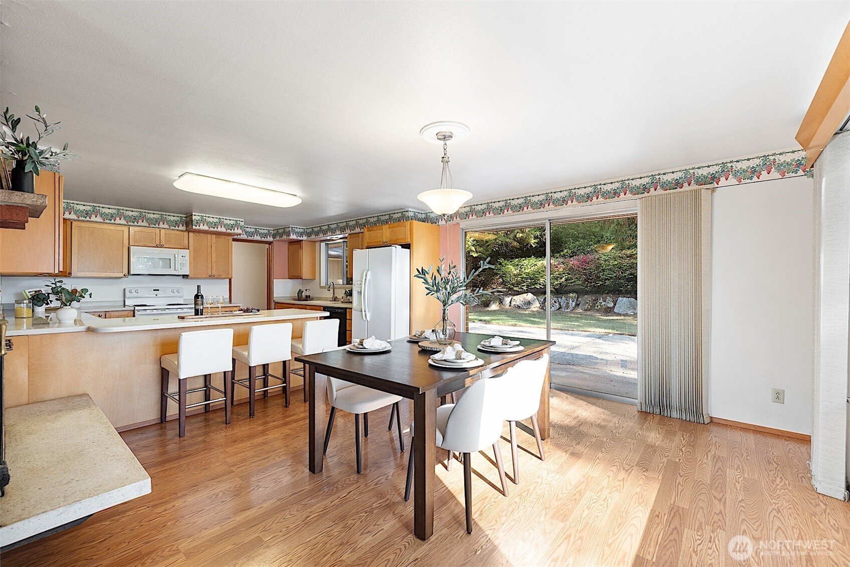 6421 144th Street NW