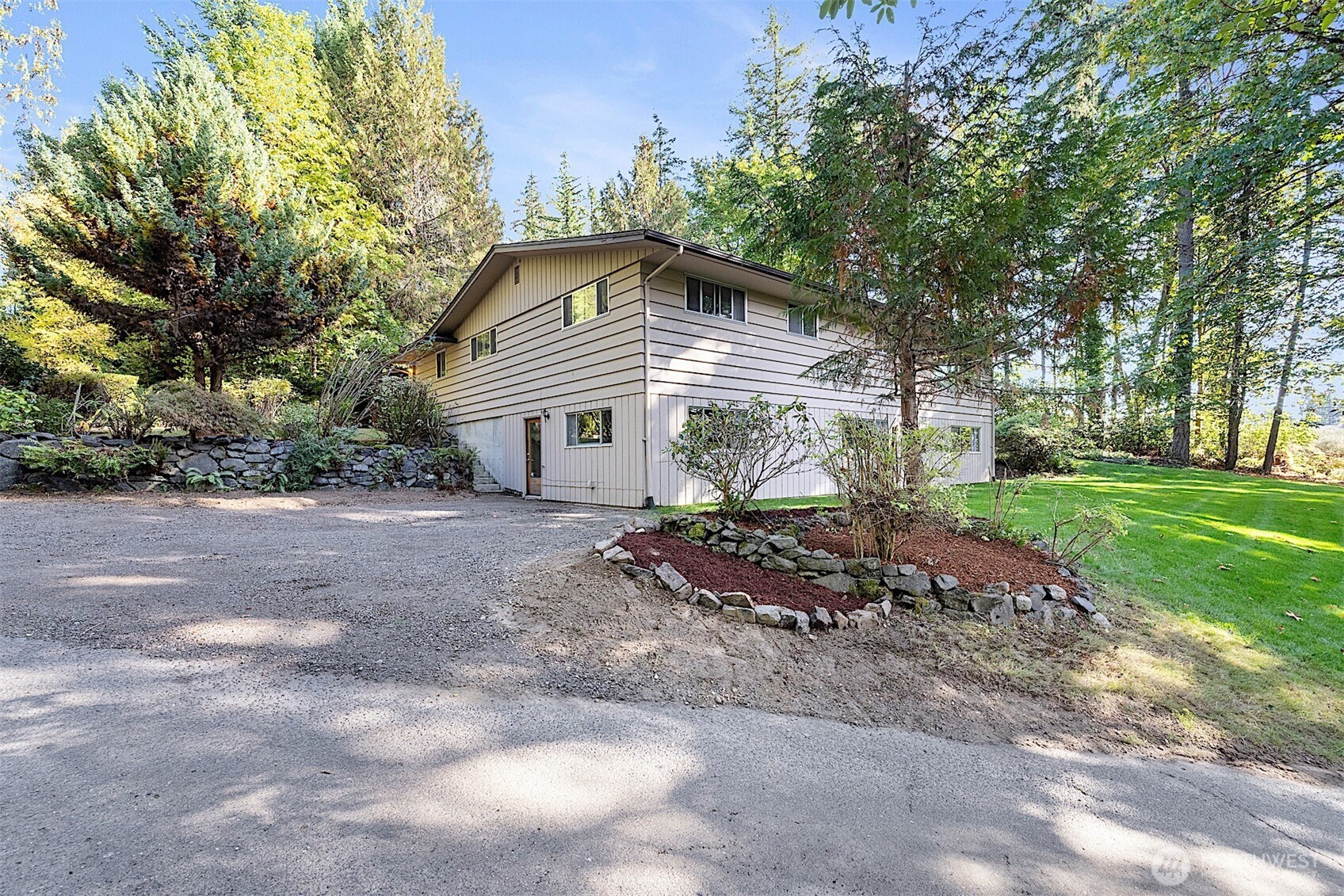 6421 144th Street NW