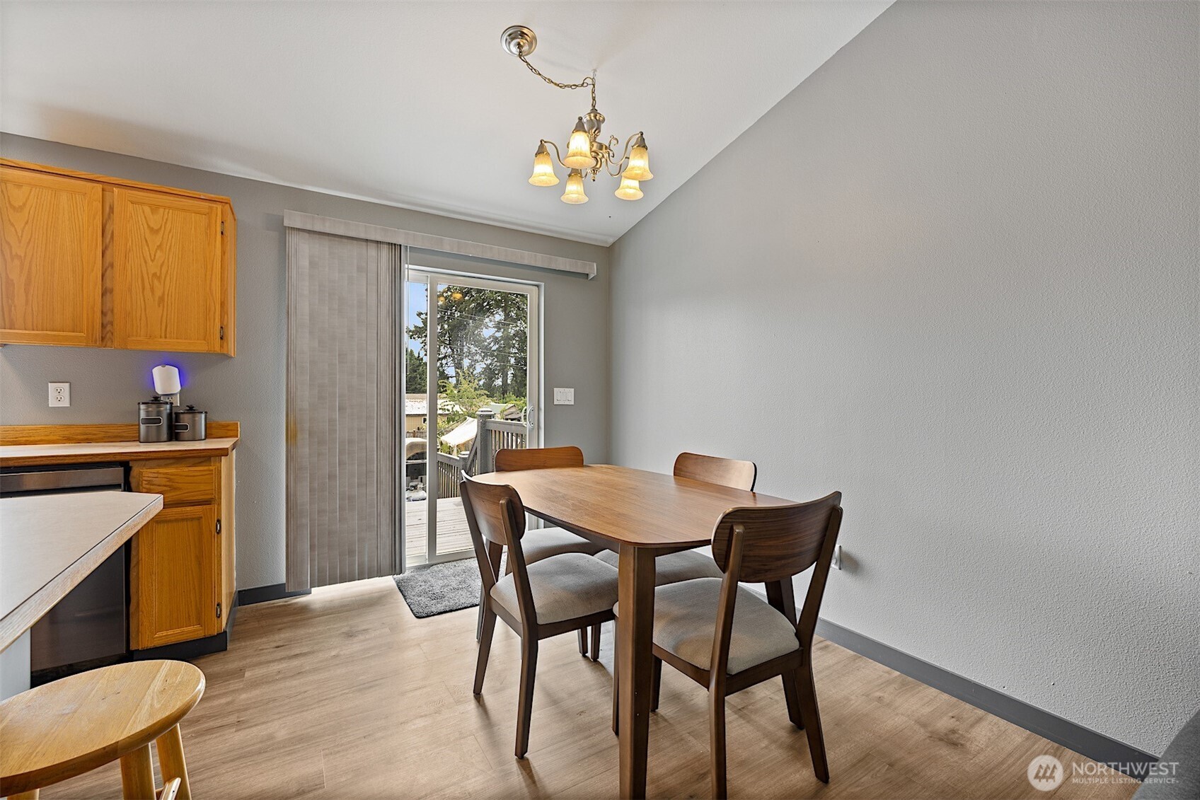 120 165th Street S