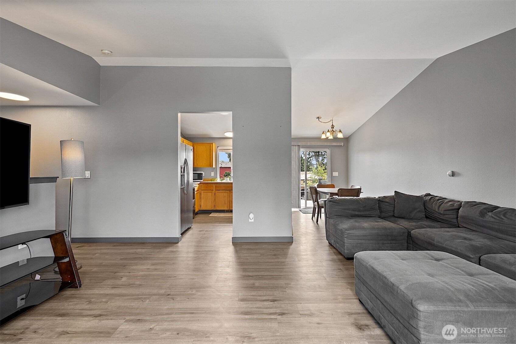 120 165th Street S