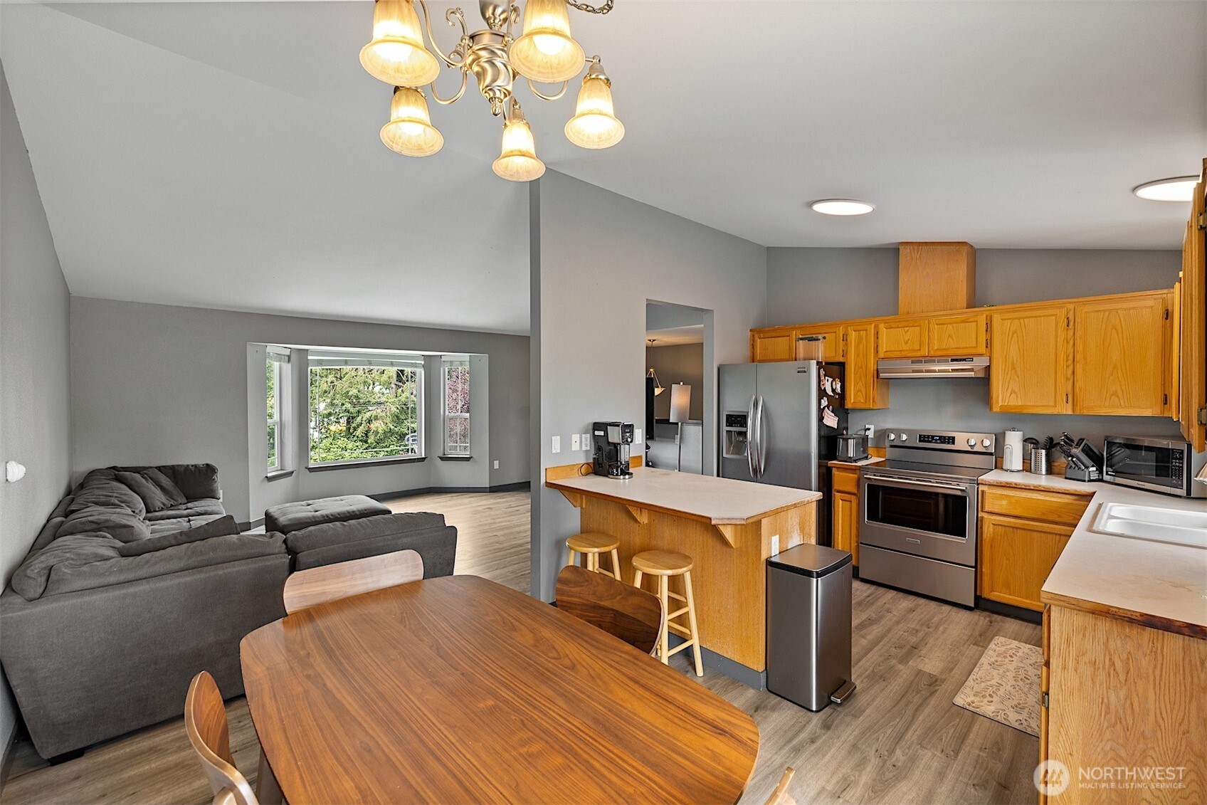 120 165th Street S