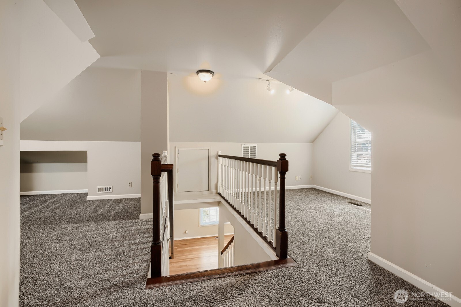 218 Summit Avenue