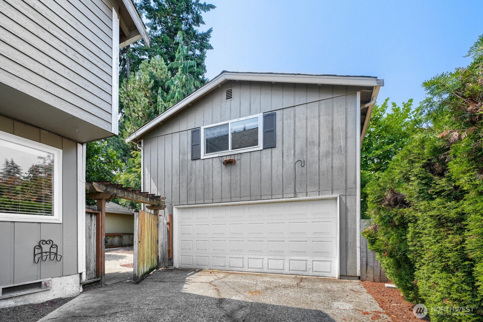 218 Summit Avenue