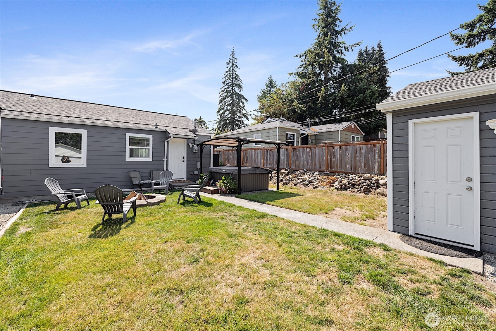 4905 N 30th Street
