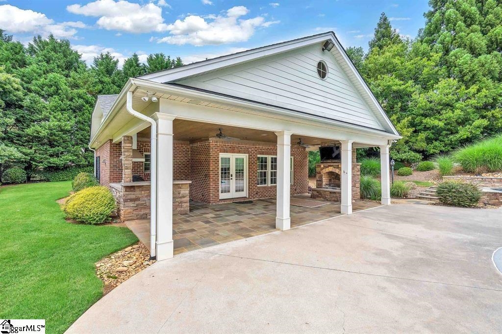 205 Sanders Place