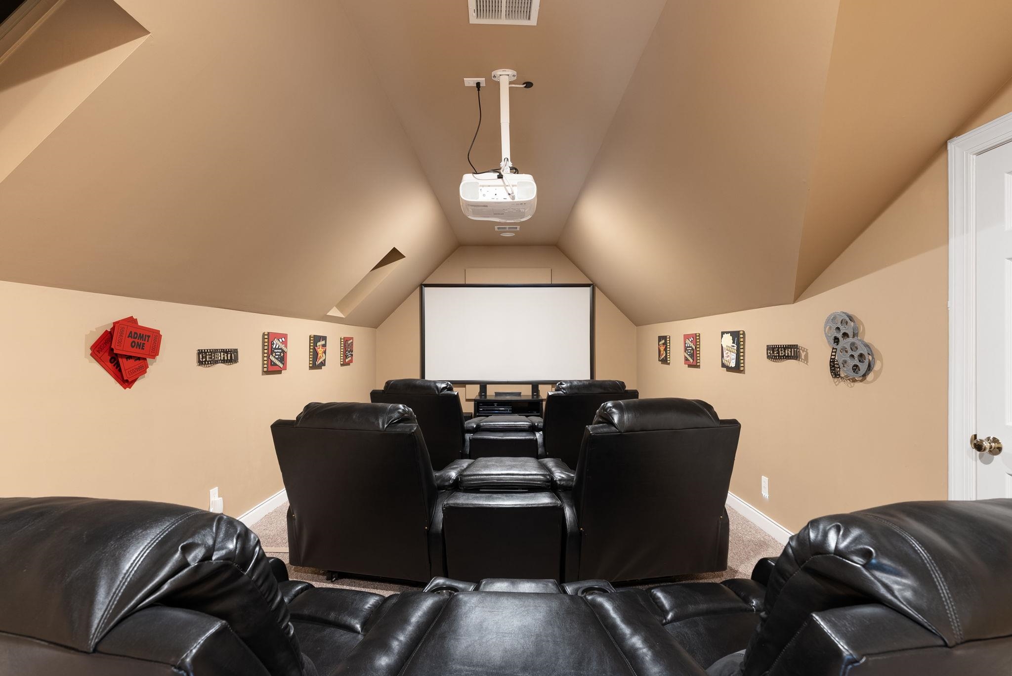 137 Clearcreek Drive