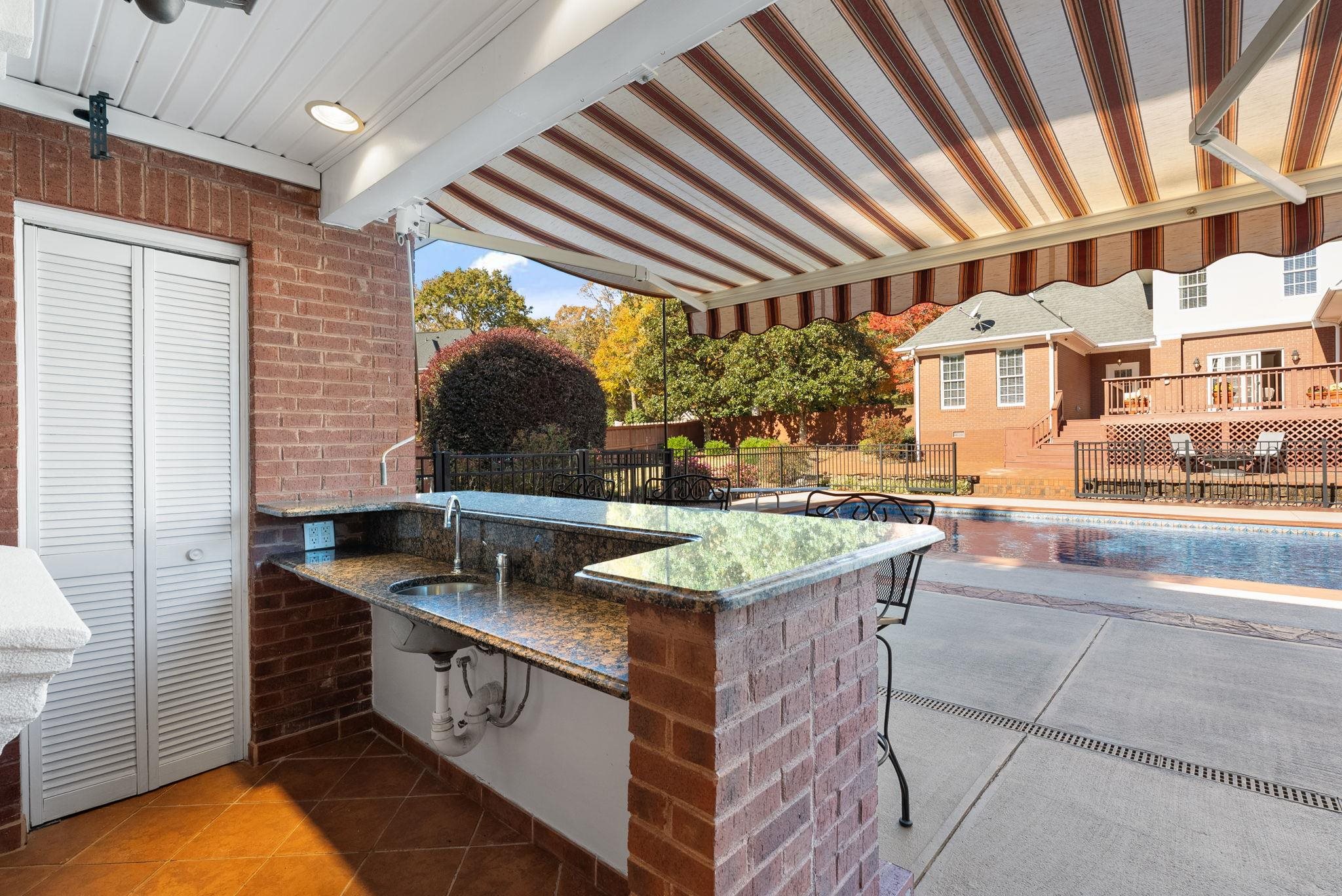 137 Clearcreek Drive