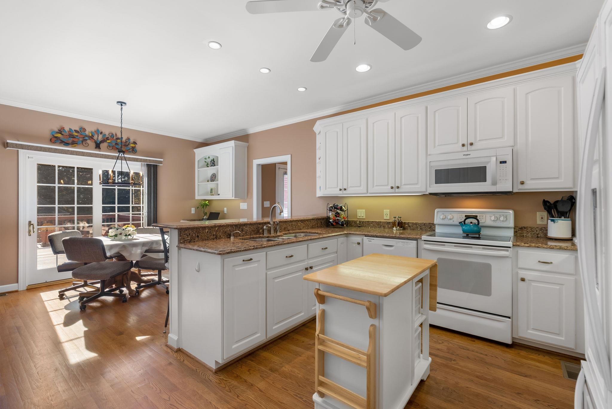 137 Clearcreek Drive