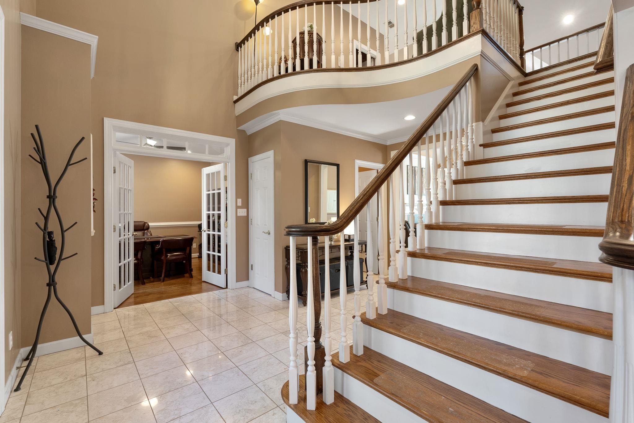 137 Clearcreek Drive