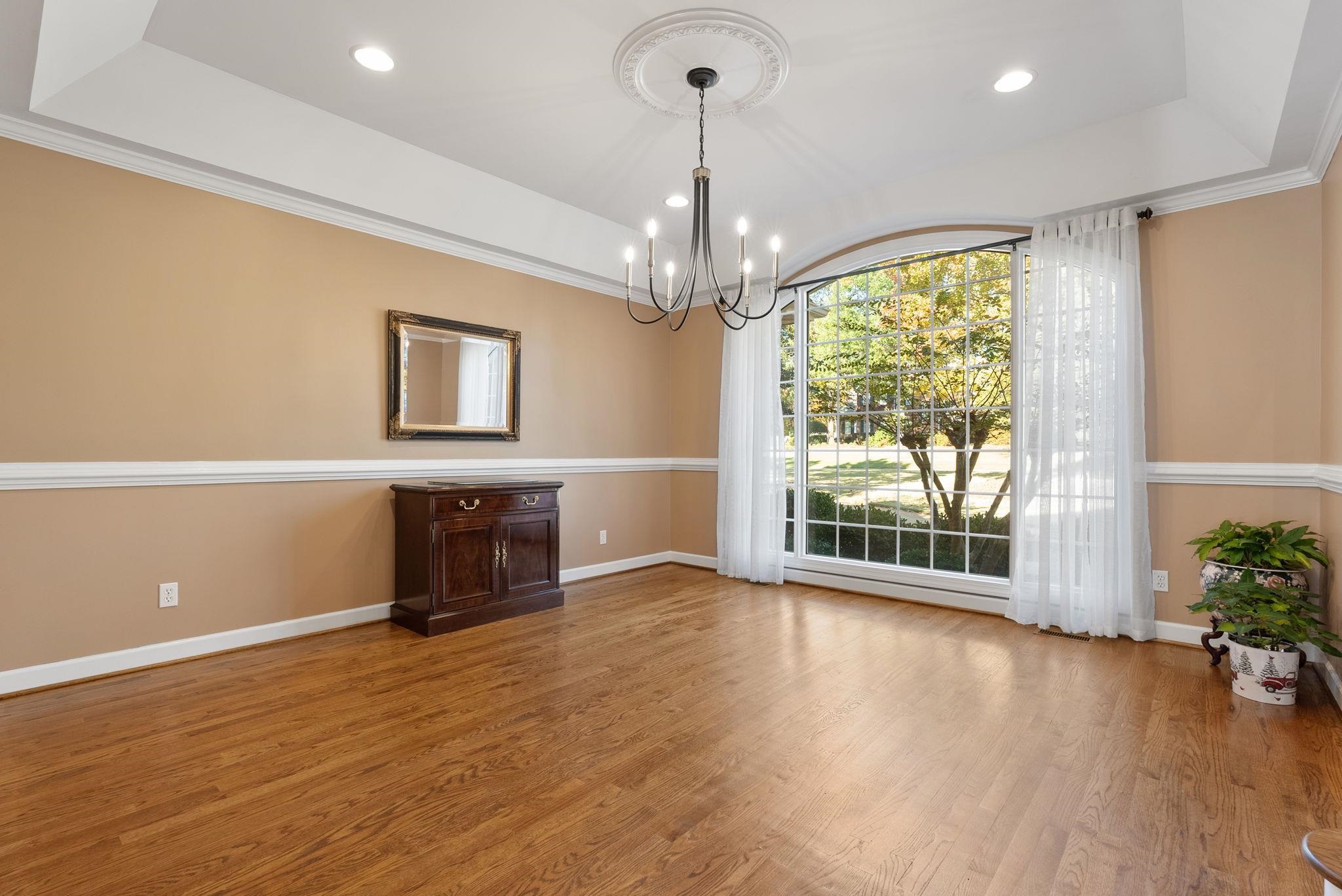 137 Clearcreek Drive