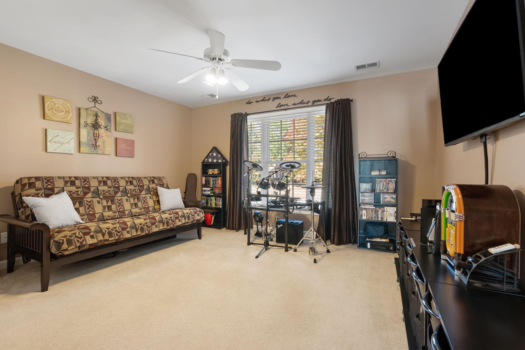 137 Clearcreek Drive