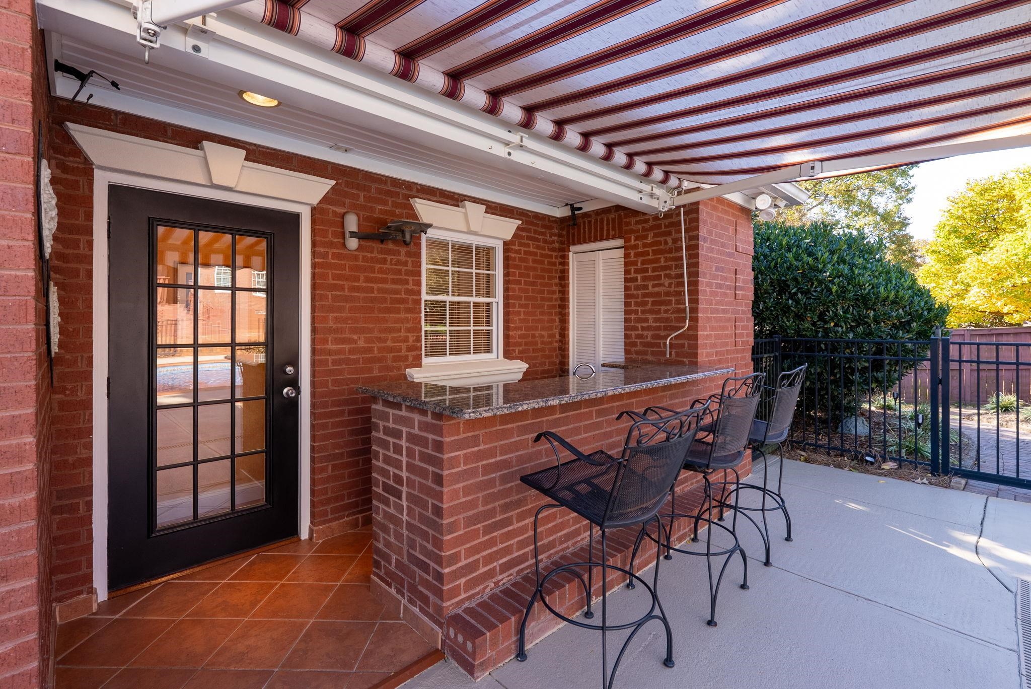 137 Clearcreek Drive