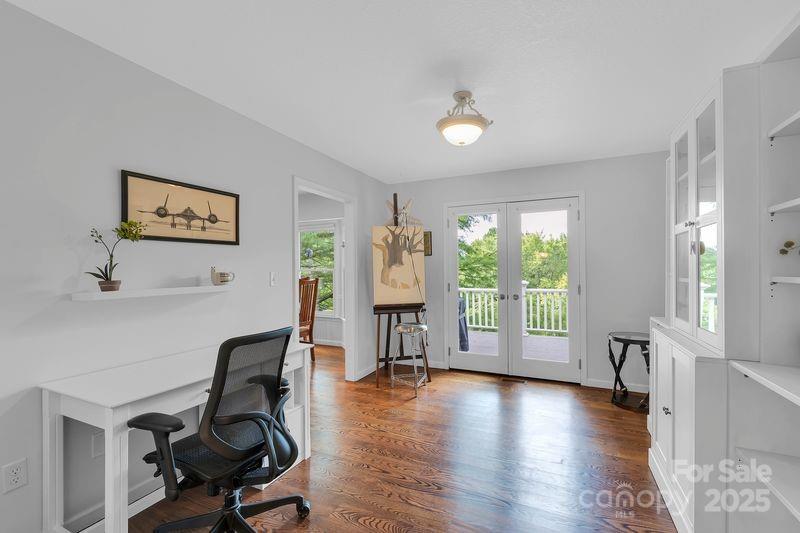 156 Circle Top Drive