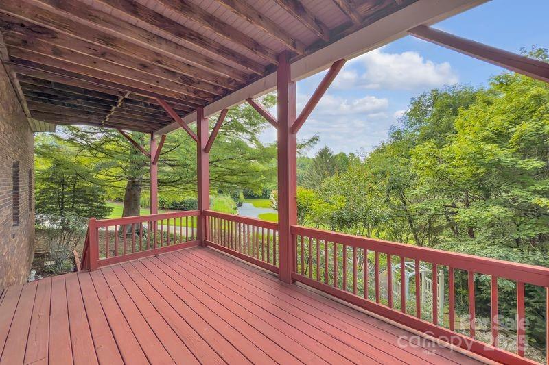 156 Circle Top Drive