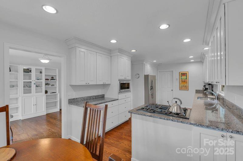 156 Circle Top Drive