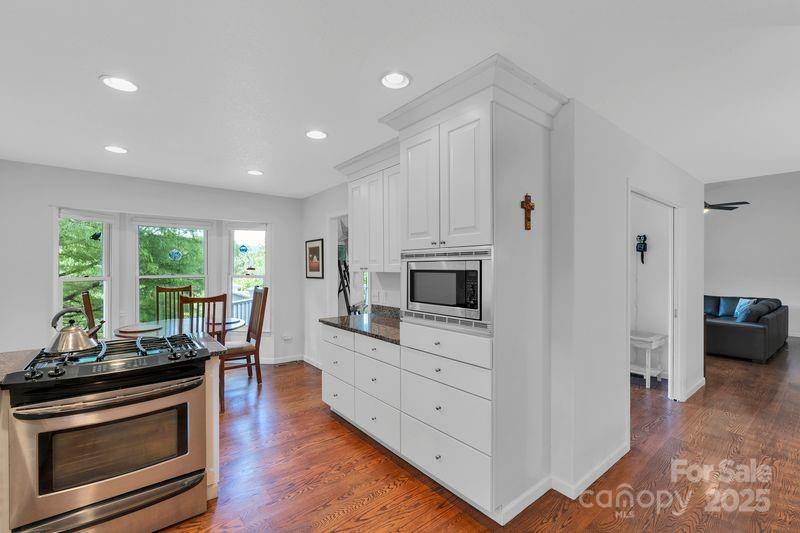 156 Circle Top Drive