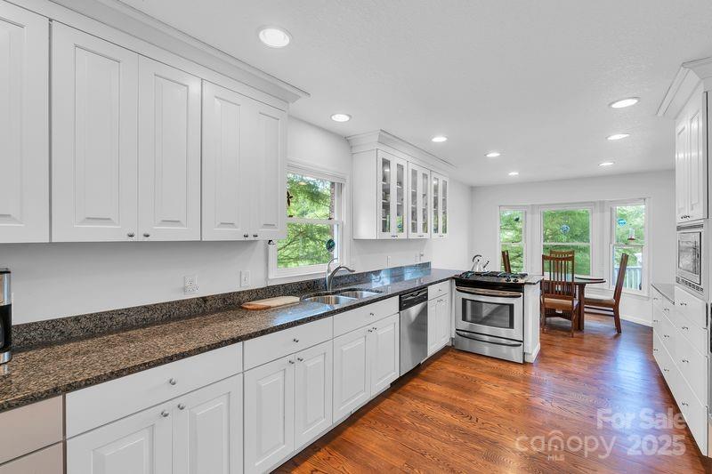 156 Circle Top Drive