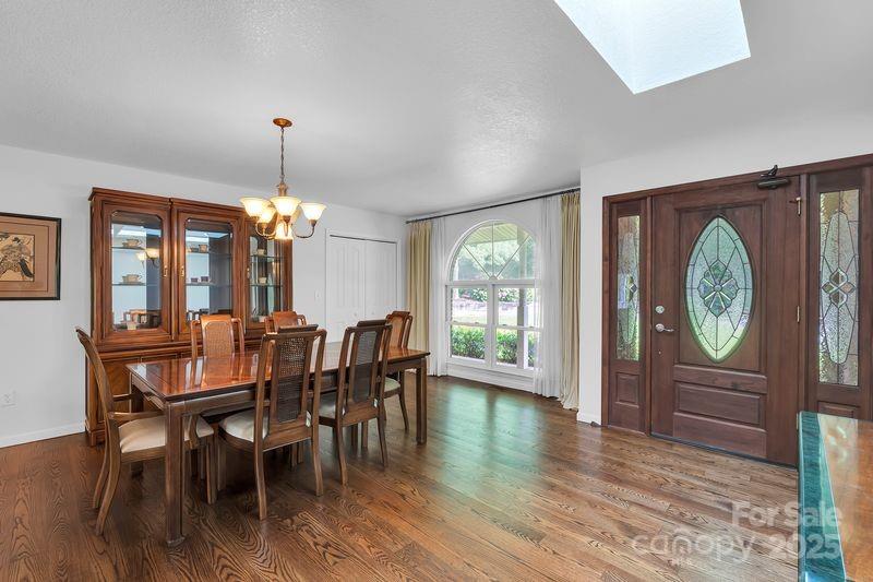 156 Circle Top Drive