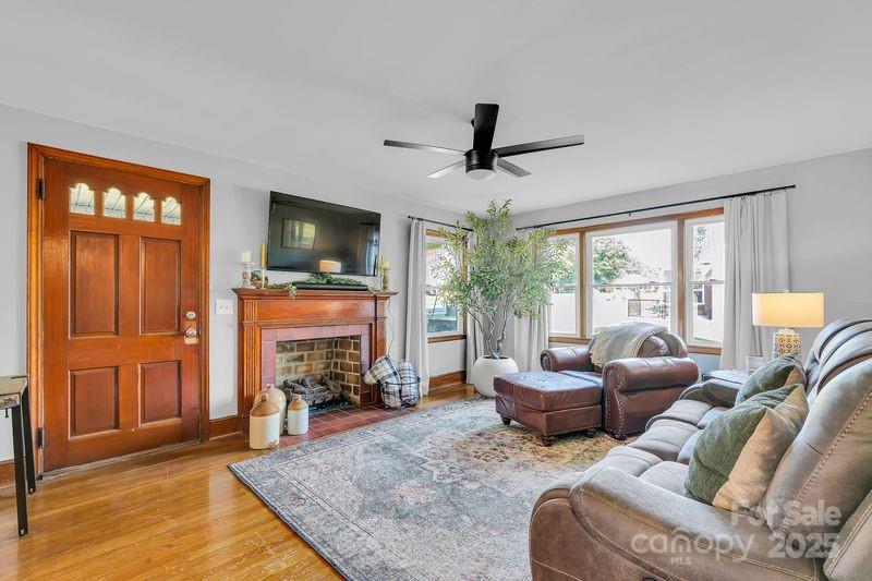 121 Anderson Avenue