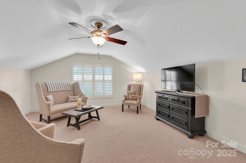 708 Wynborne Lane