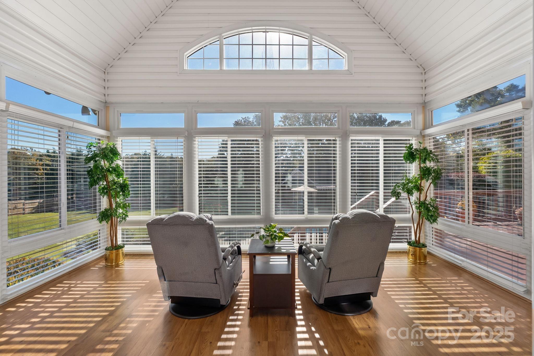 137 Clearcreek Drive