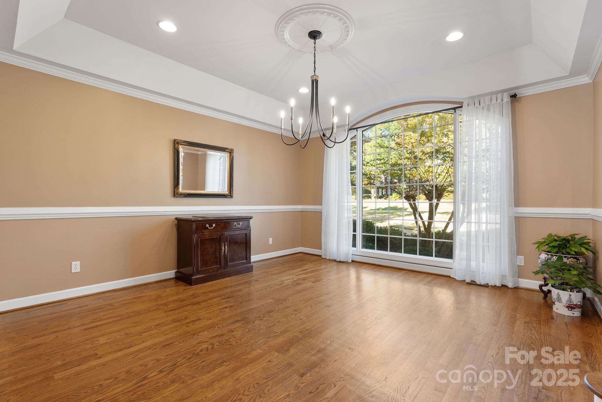 137 Clearcreek Drive