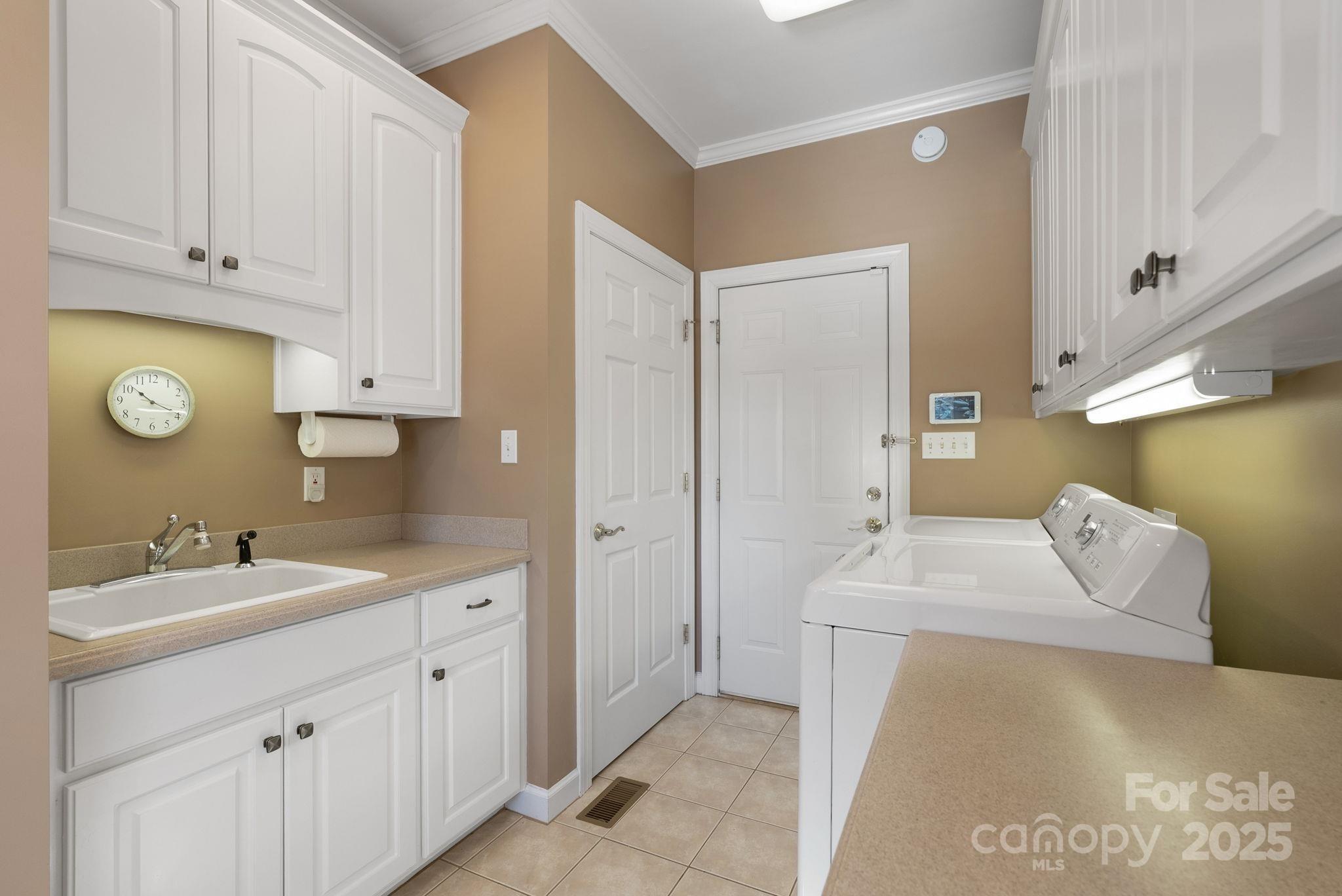 137 Clearcreek Drive