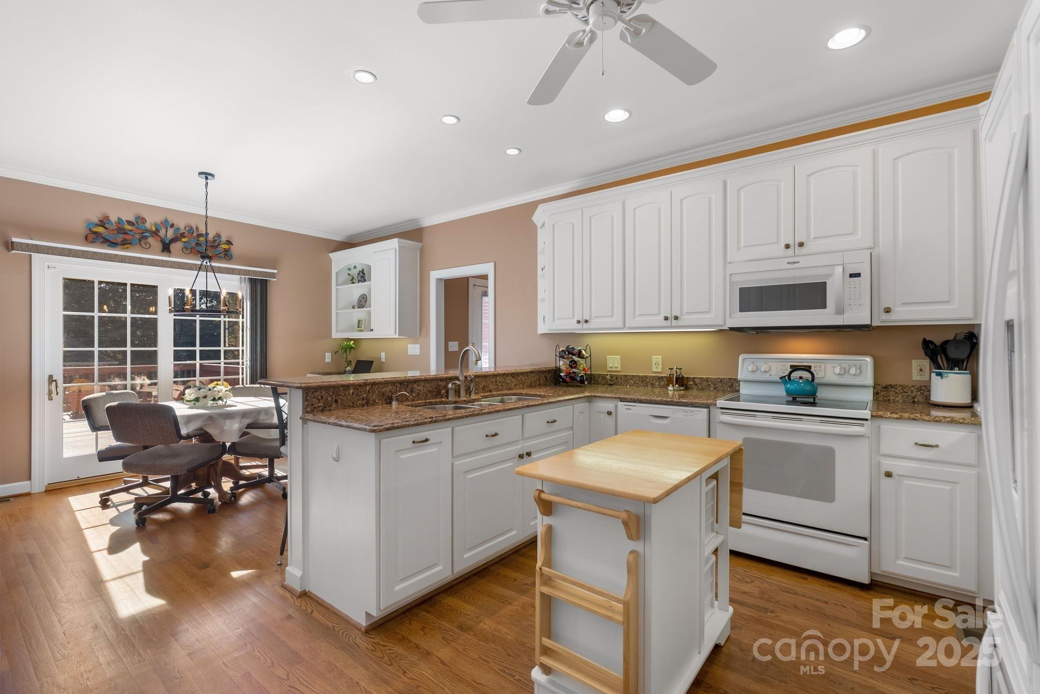 137 Clearcreek Drive