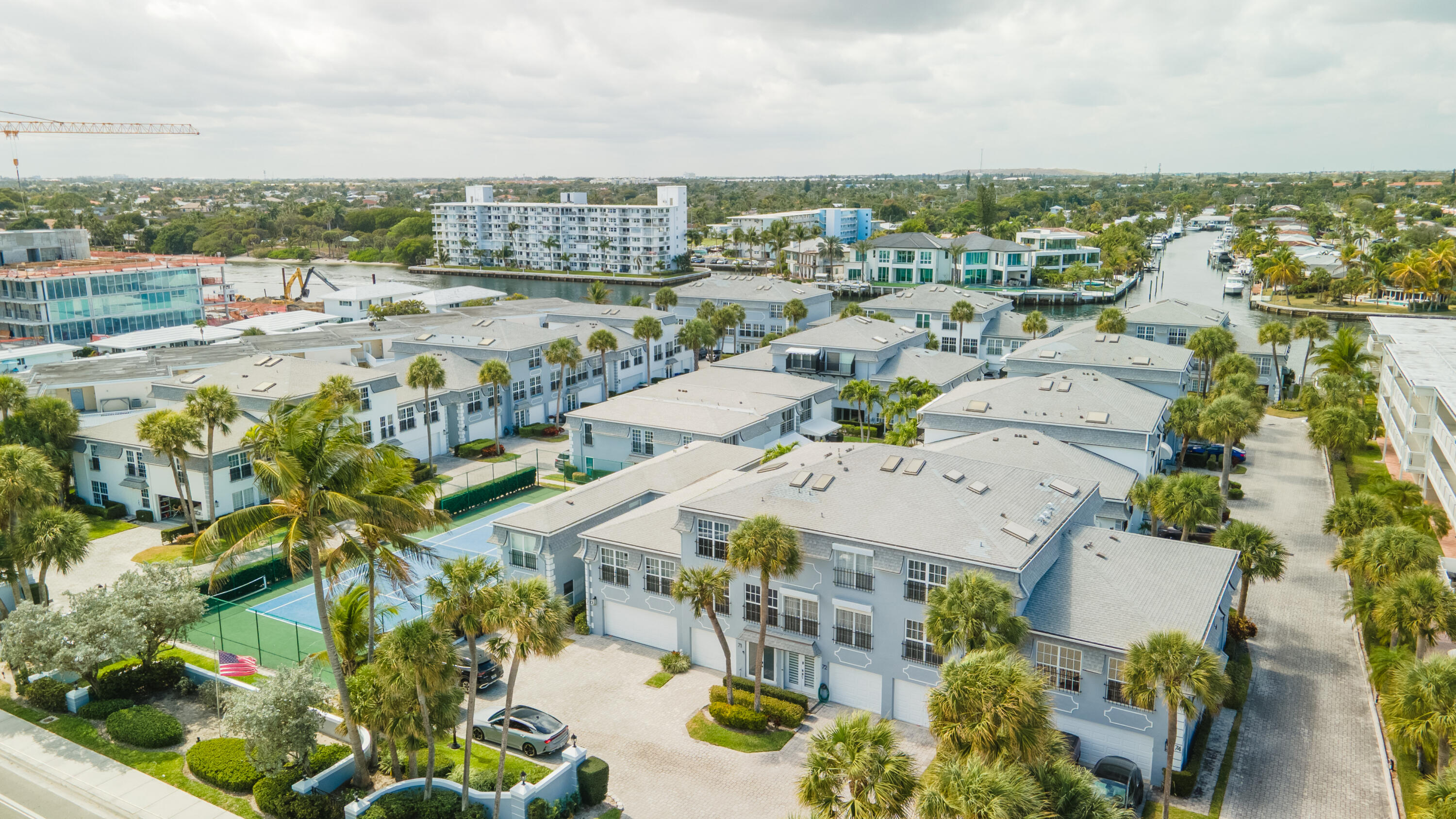 1194 Hillsboro Mile 72