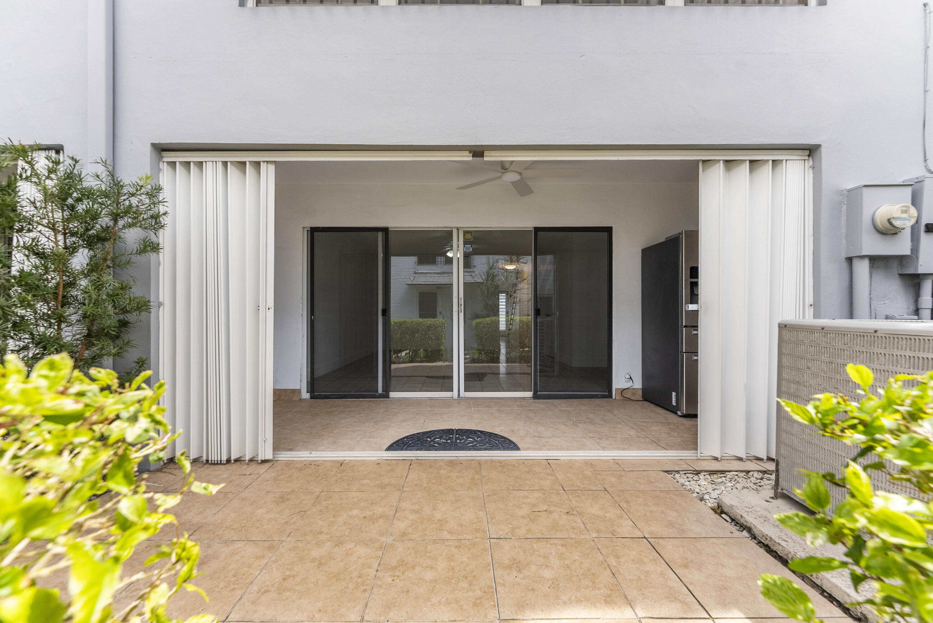 1194 Hillsboro Mile 72