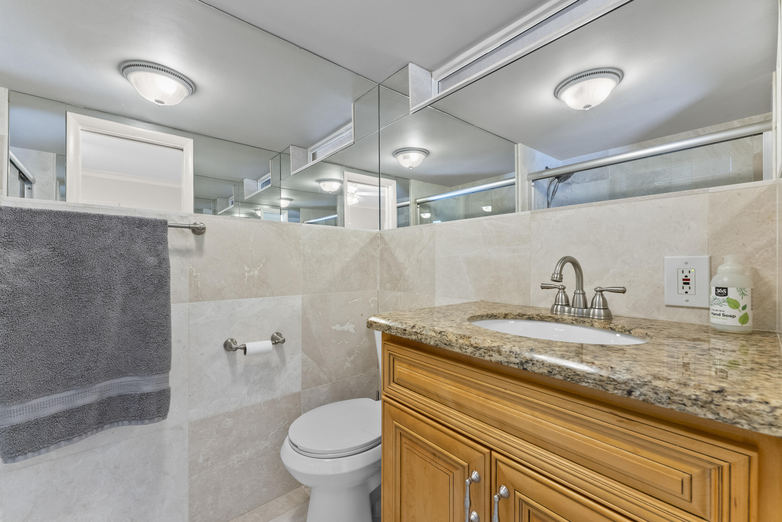 1203 Hillsboro Mile 7b