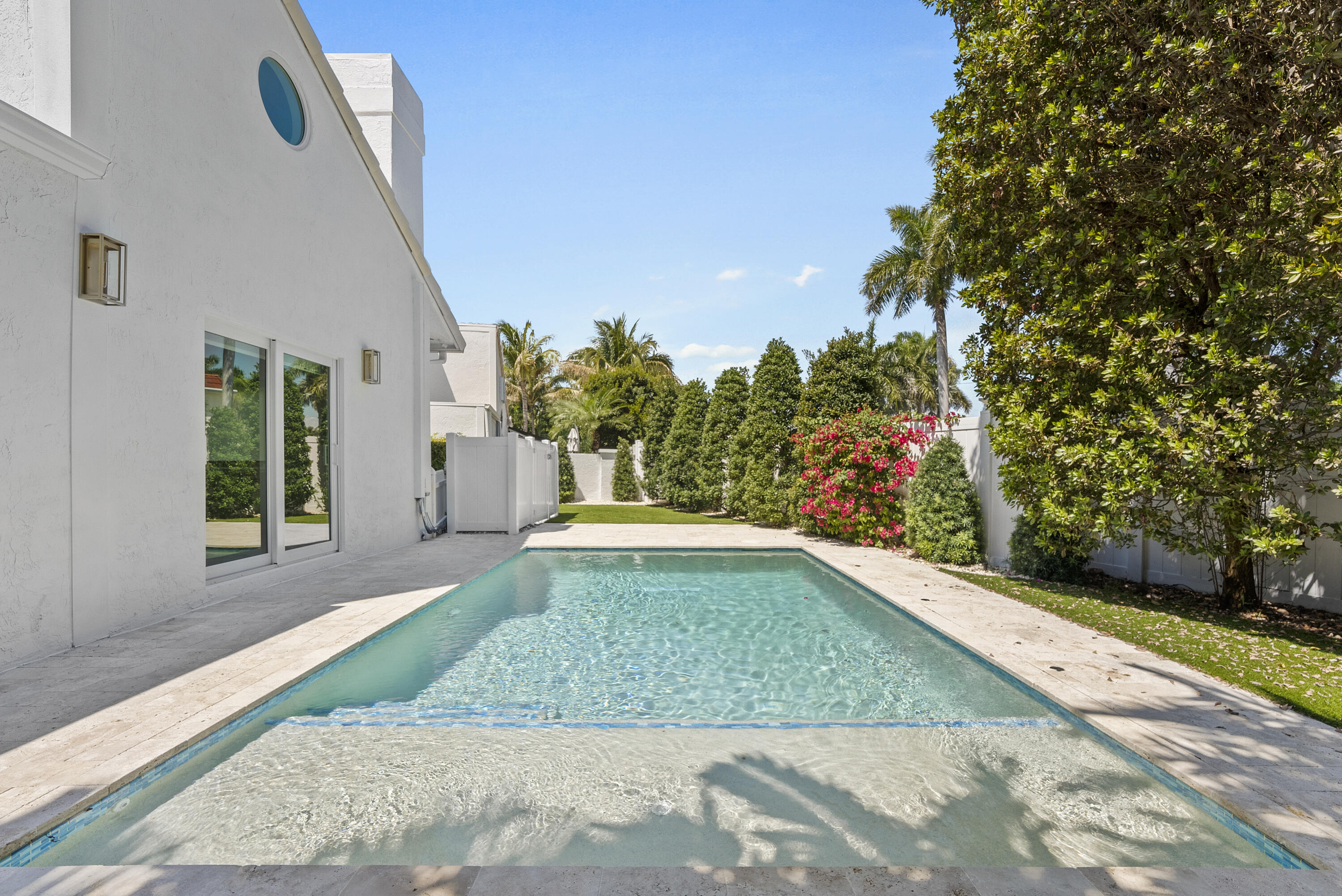 221 Pelican Way
