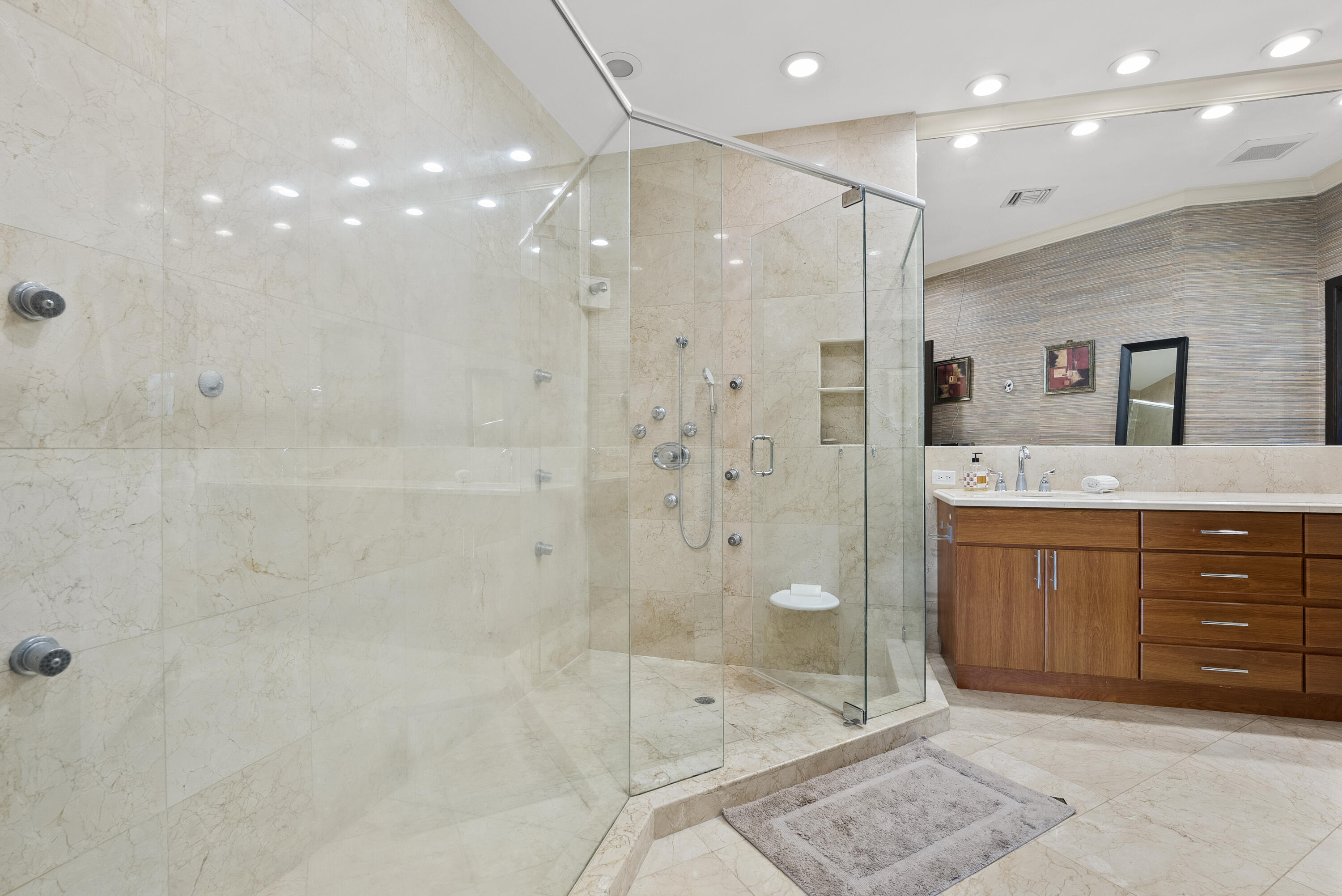 2245 SW 16th Place